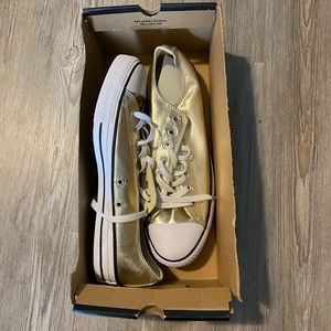 New Converse CTAS OX Light gold